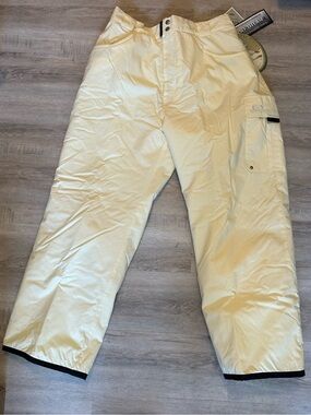 Men's Cream Cargo Snowboarding Pants - Functional Outdoor Trousers